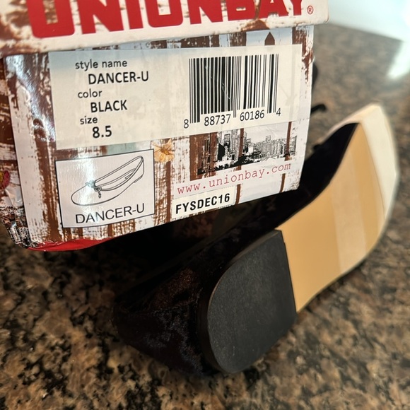 Unionbay Black Velour ballet shoes NIB 8.5 - Picture 8 of 8